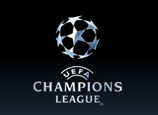 在游泳时进 在游泳时进